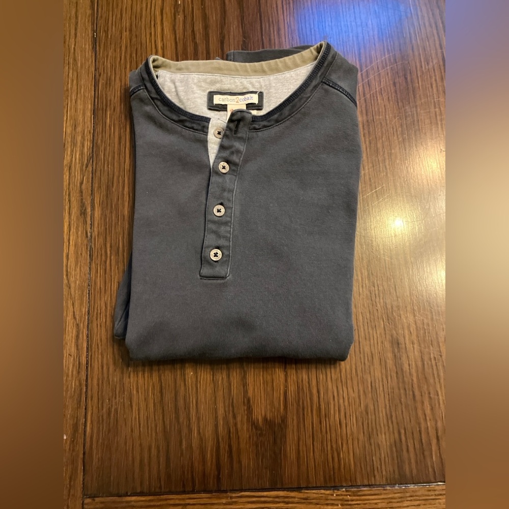 CARBON2COBALT Men’s Hearty Henley Shirt in Charcoal - Picture 2 of 3